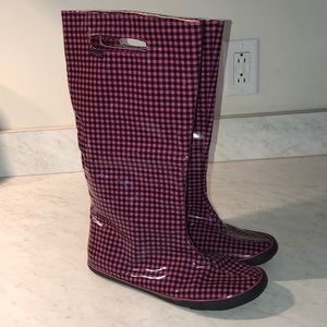 Pink flat sole rain boots